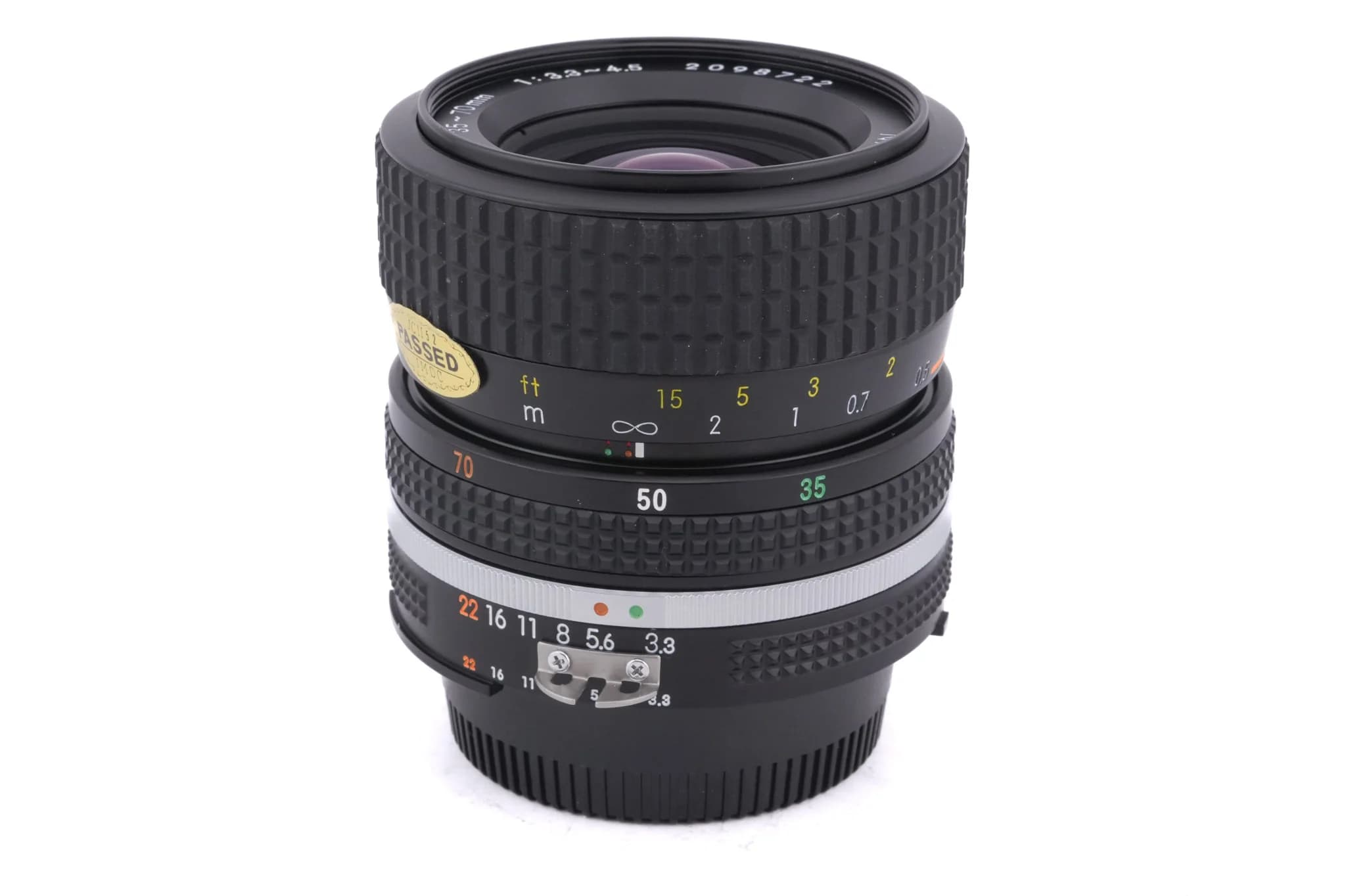 Nikon Zoom-NIKKOR 35-70mm f/3.3-4.5 AI-s — lens rental